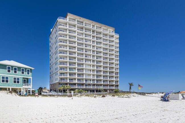 Building Photo - 561 E Beach Blvd