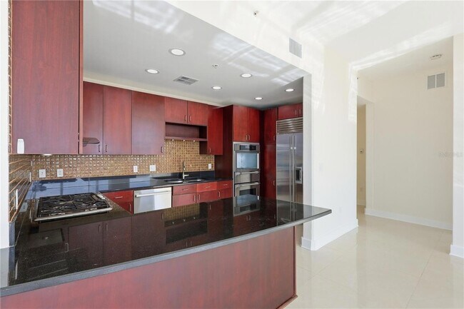 Building Photo - 150 E Robinson St