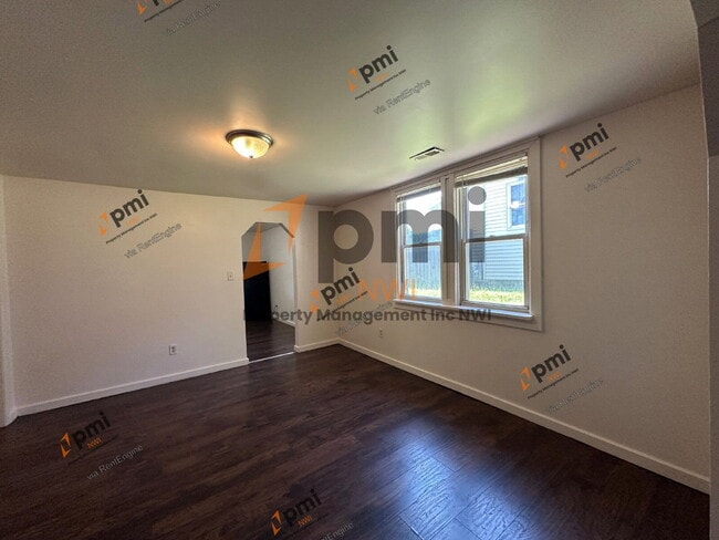 Building Photo - 4635 Towle Ave