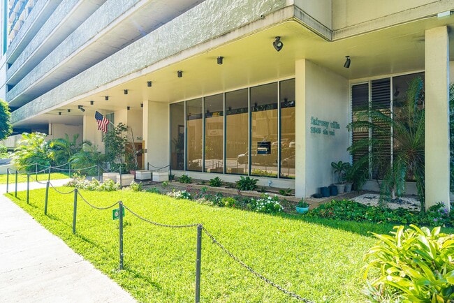 Building Photo - Waikiki Fully furnished studio/1 ba / 1 prk Washer/Dryer in unit