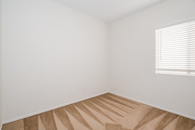 Building Photo - 4924 White Jade St