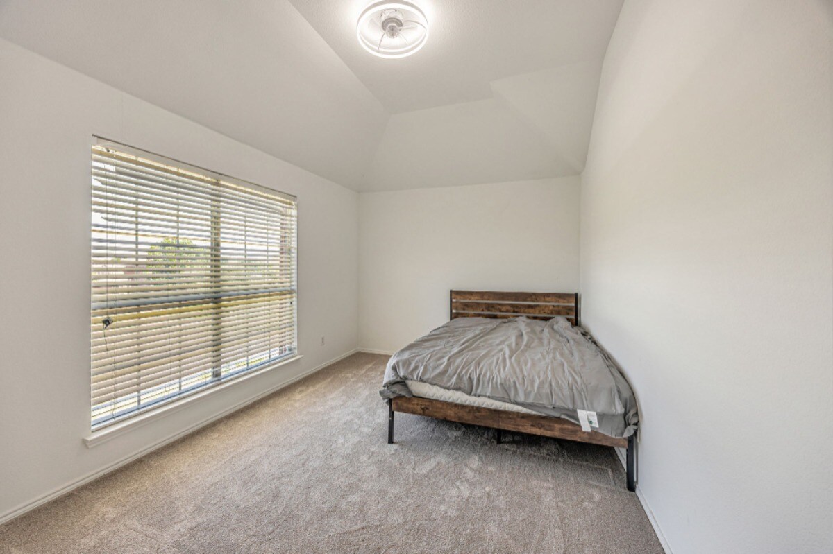 Building Photo - 10206 Teal Hollow Dr