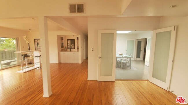 Building Photo - 1317 Devlin Dr