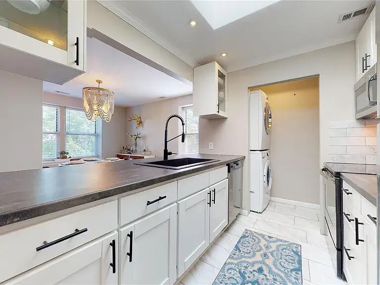 Building Photo - 2310 Rutger St