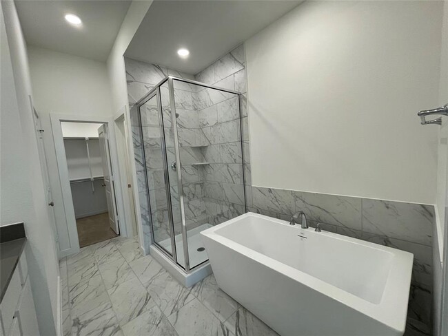 Building Photo - 16518 Amber Patina Ln