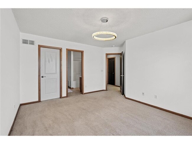 Building Photo - Awesome otesgo property for lease, 3 beds 2 baths, updates through-out!