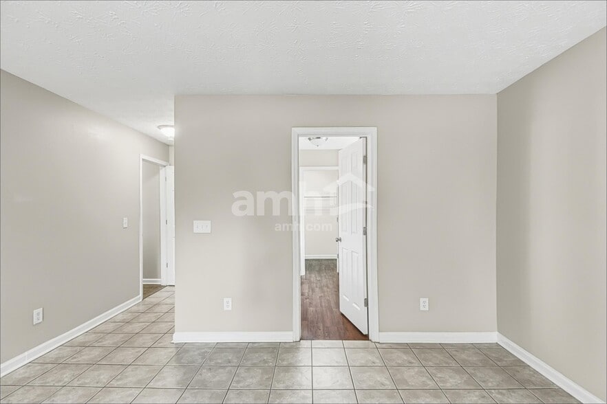 Building Photo - 247 Rockingham Dr