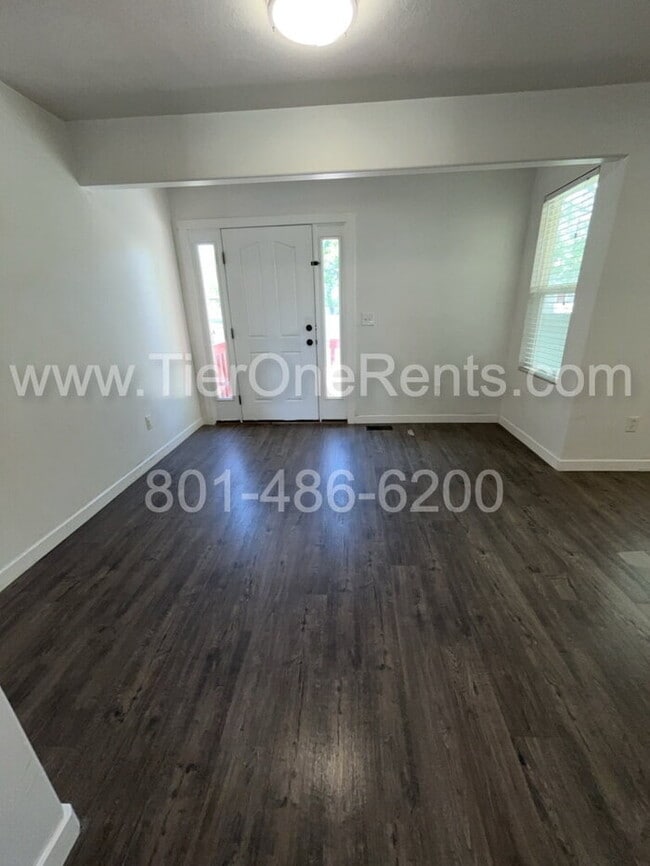 Building Photo - NO DEPOSIT option available for qualified ...