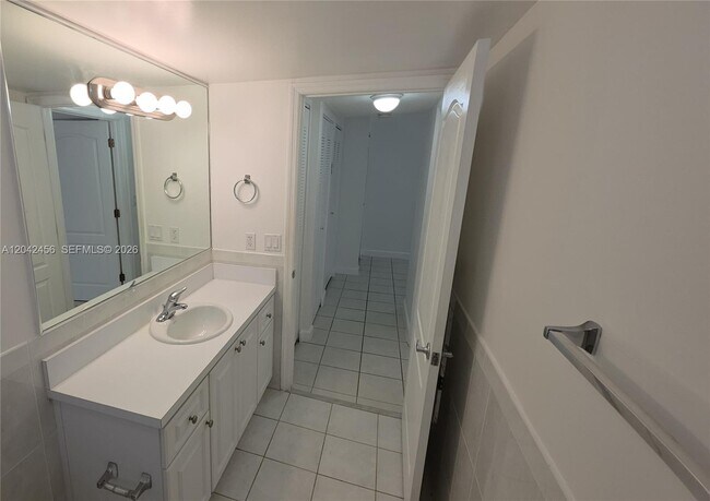 Building Photo - 5839 SW 74th Terrace