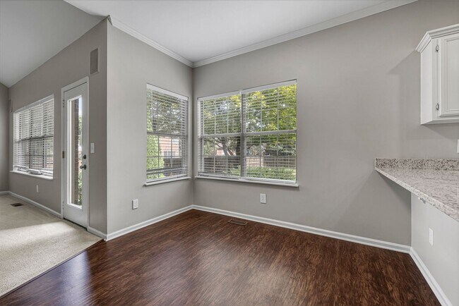 Building Photo - Spotless home in sought after Fieldstone Farms!