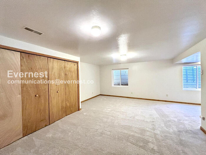 Building Photo - 2650 Cornwall Ct
