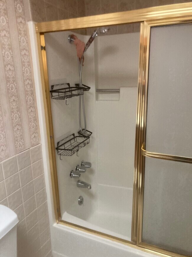 Building Photo - 960 Arrowhead Dr