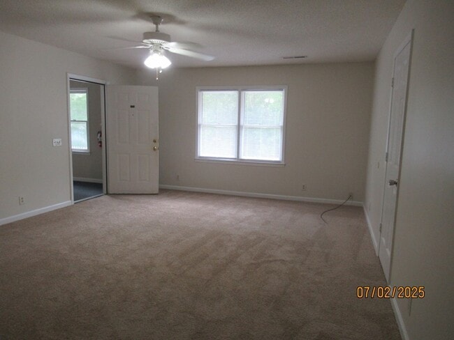 Building Photo - 172 Gertrude Dr