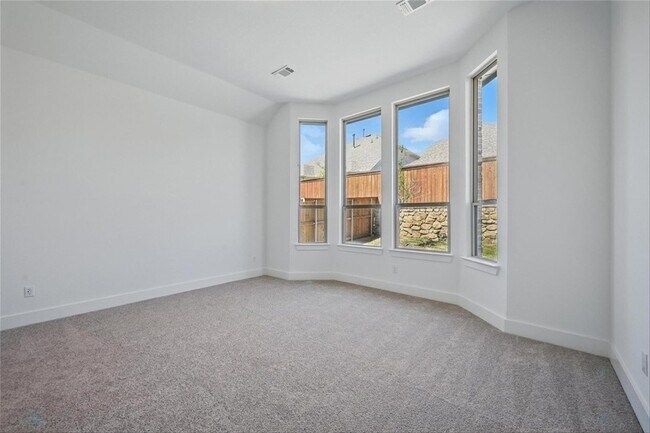 Building Photo - 5064 Westhaven Cir