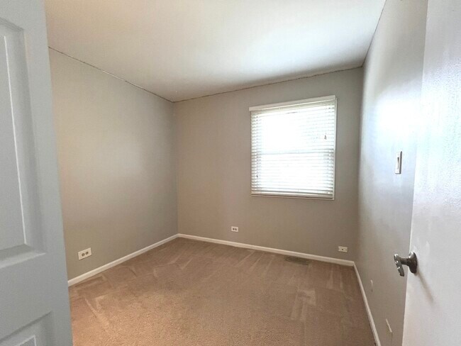 Building Photo - 1669 Cape Breton Ct