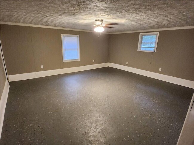 Building Photo - 171 Sarann Ct NW