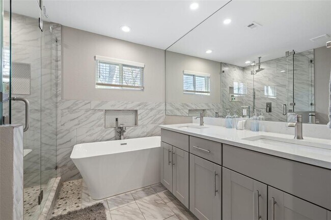 Building Photo - 1505 Westbury Trail