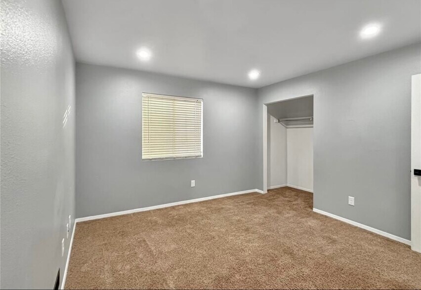 Building Photo - 3033 Starlight Cir