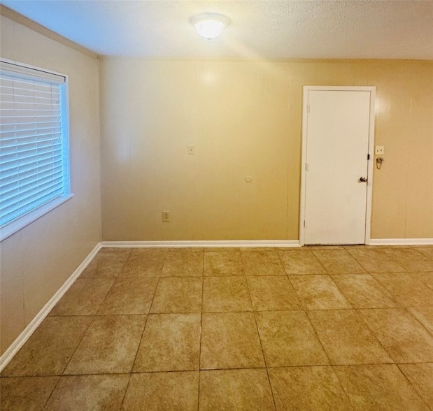 Building Photo - 161 Green Cir