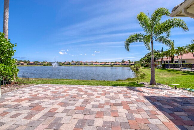 Building Photo - 12476 Aviles Cir