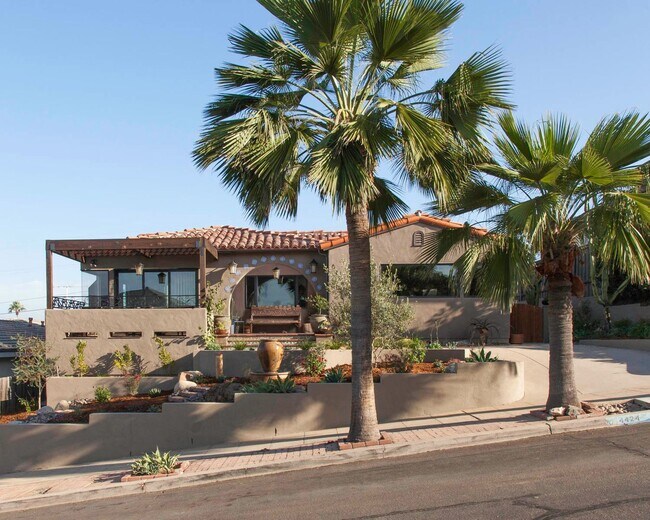 Building Photo - LUXURIOUS House with MULTIPLE OCEAN VIEWS in Sunset Cliffs! Chef's Kitchen! 2 EV Chargers and so ...