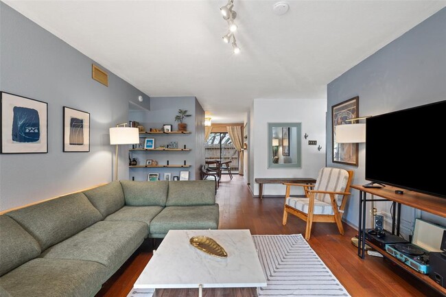 Building Photo - 4159 Steck Ave