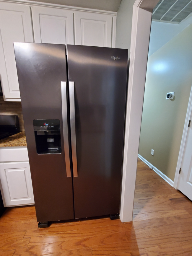 kitchen - 9425 Rivertown Rd