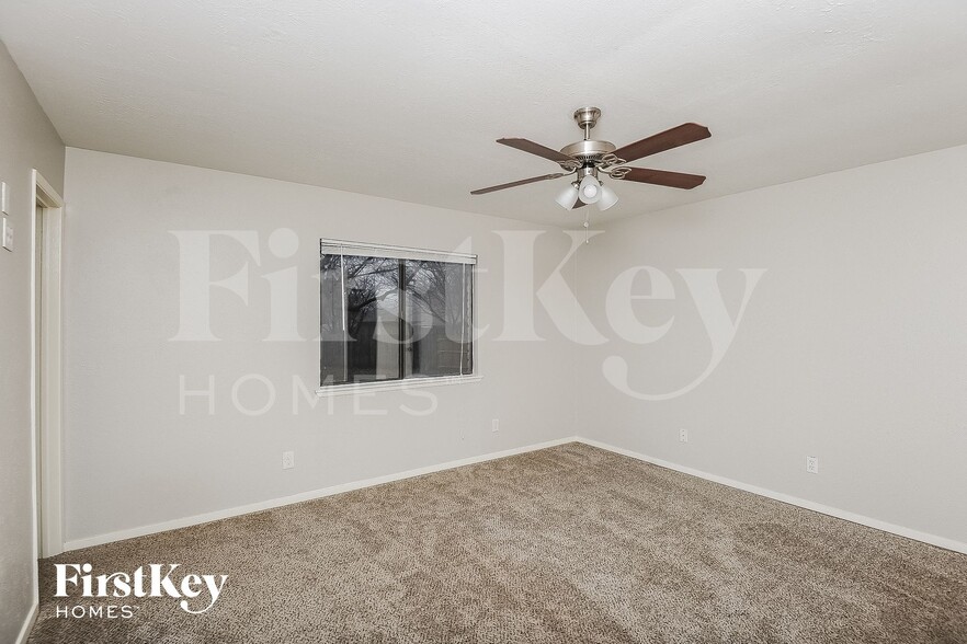 Building Photo - 7851 Holly Berry Ct