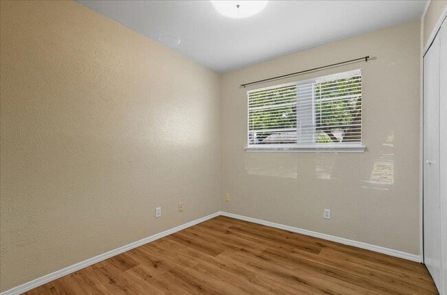 Building Photo - 12312 Double Tree Ln