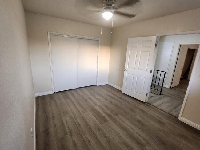 Building Photo - 642 Lemar Park Dr