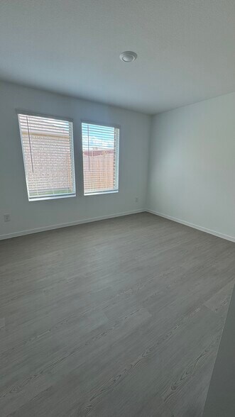 Building Photo - 436 Sambal Dr