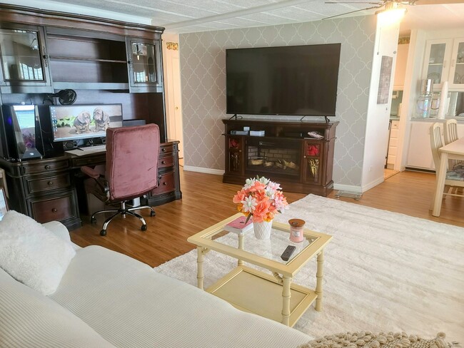 Building Photo - 4482 King Theodore Dr