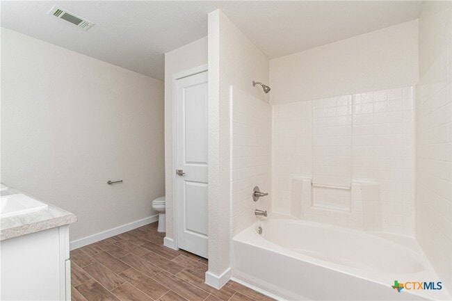 Building Photo - 304 Timber Ridge Dr