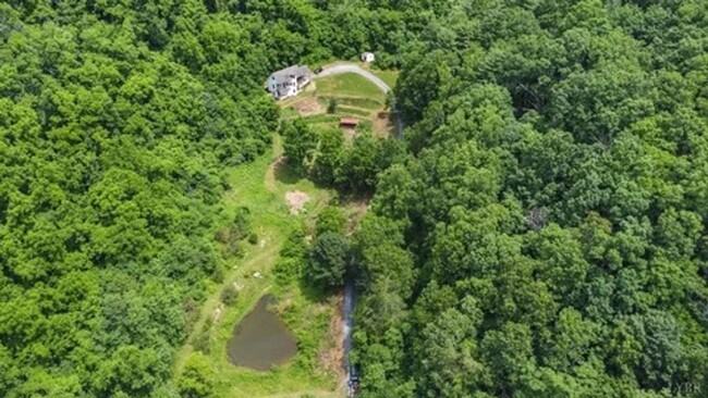 Building Photo - Live the Hobby Farm Dream in Shawsville, VA!