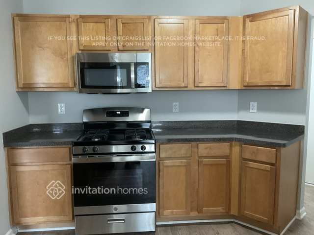 Building Photo - 5999 Horseshoe Ln