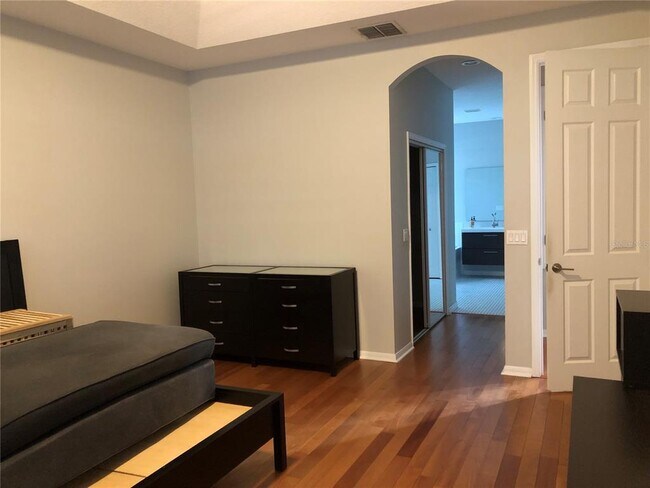 Building Photo - 12462 Westfield Lakes Cir
