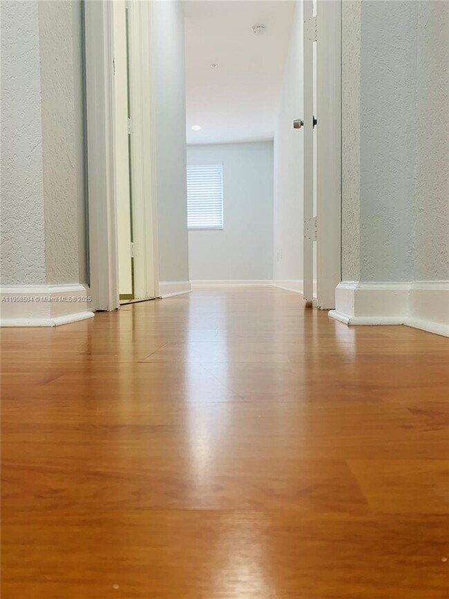 Building Photo - 17800 NW 73rd Ave