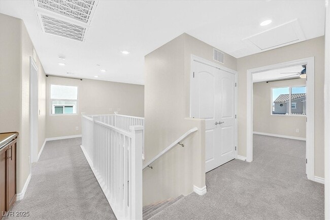 Building Photo - 366 Rosefinch St