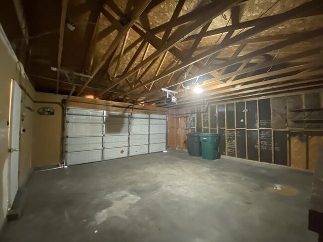 Building Photo - CUTE and COZY - MUST SEE HOME