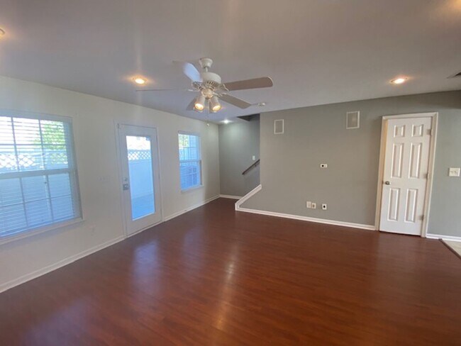 Building Photo - End Unit Townhouse Now Available at Barnes...