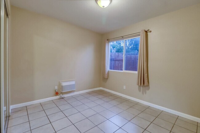 Building Photo - Barcelona Ridge Estates