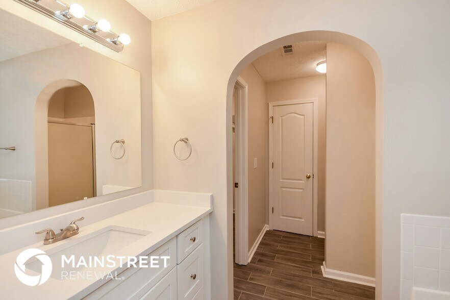 Building Photo - 5080 Towne Park Dr