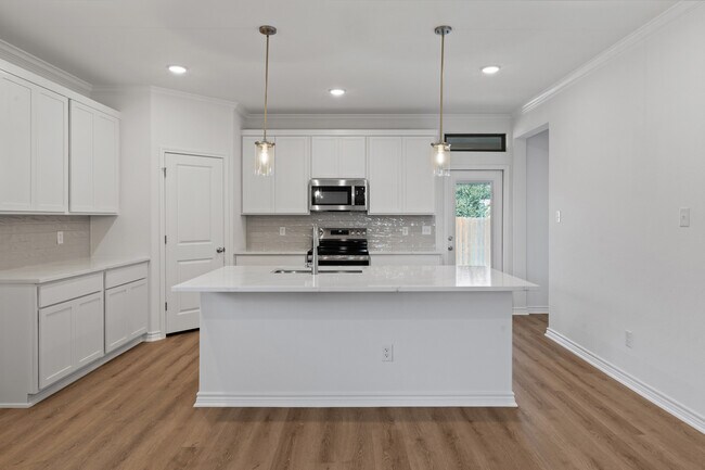 Building Photo - 7310 Caladium Dr