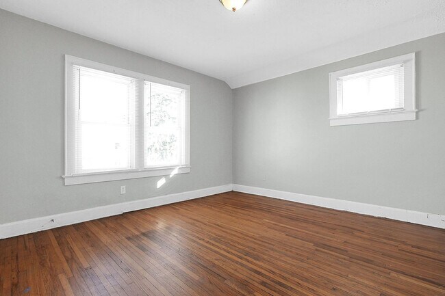 Building Photo - 1521-1523 Republic Ave