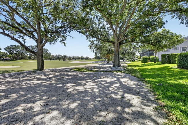 Building Photo - 9101 Jacaranda Ln