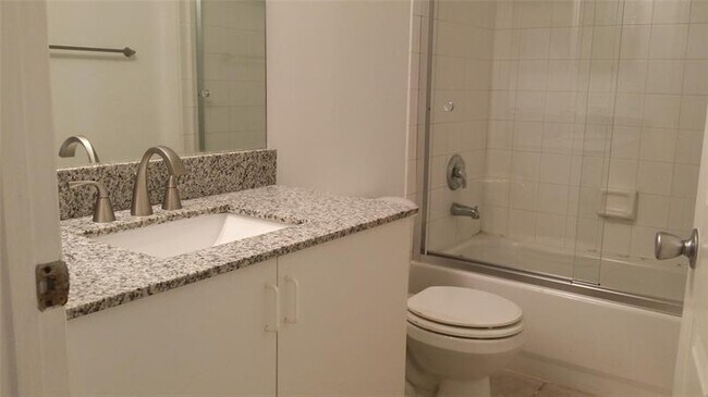 Building Photo - 5031 Wiles Rd
