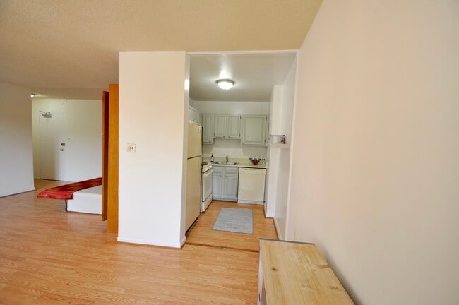 Kitchen - 3000 Spout Run Pkwy