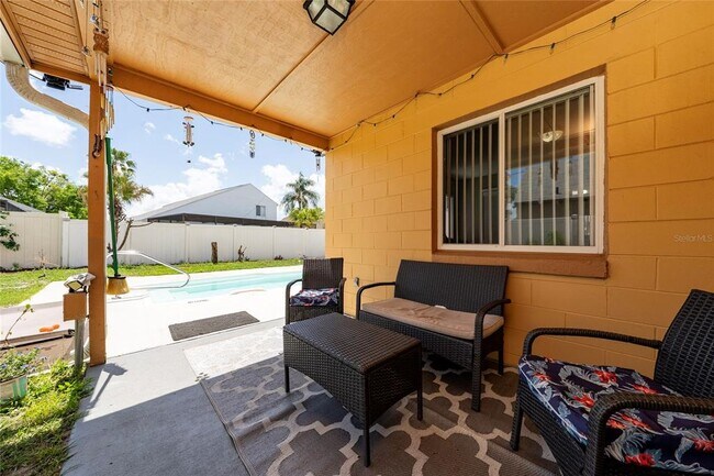 Building Photo - 4855 Kingston Cir