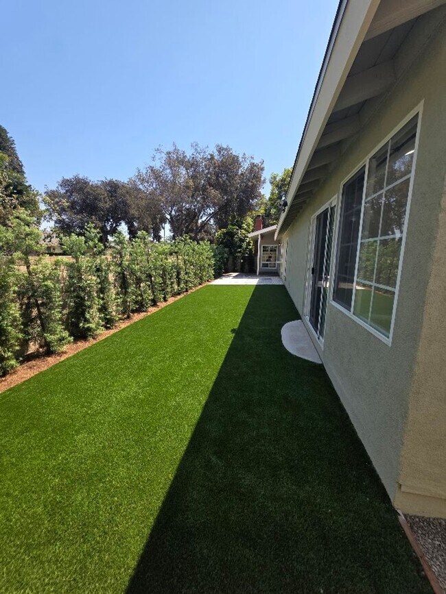 Building Photo - 12947 Arabella Pl