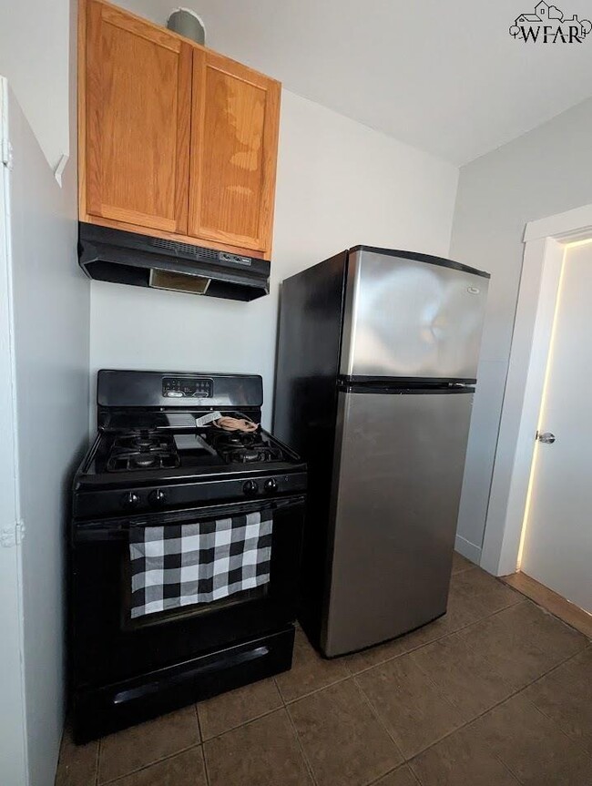 Building Photo - 2306 Garfield St